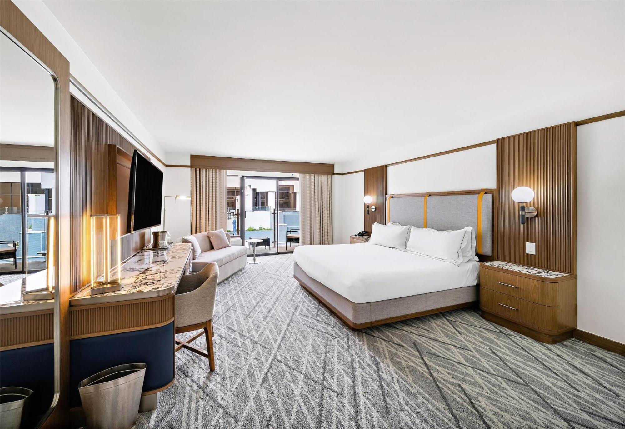 King Room Pool View,1679578399:JPEG