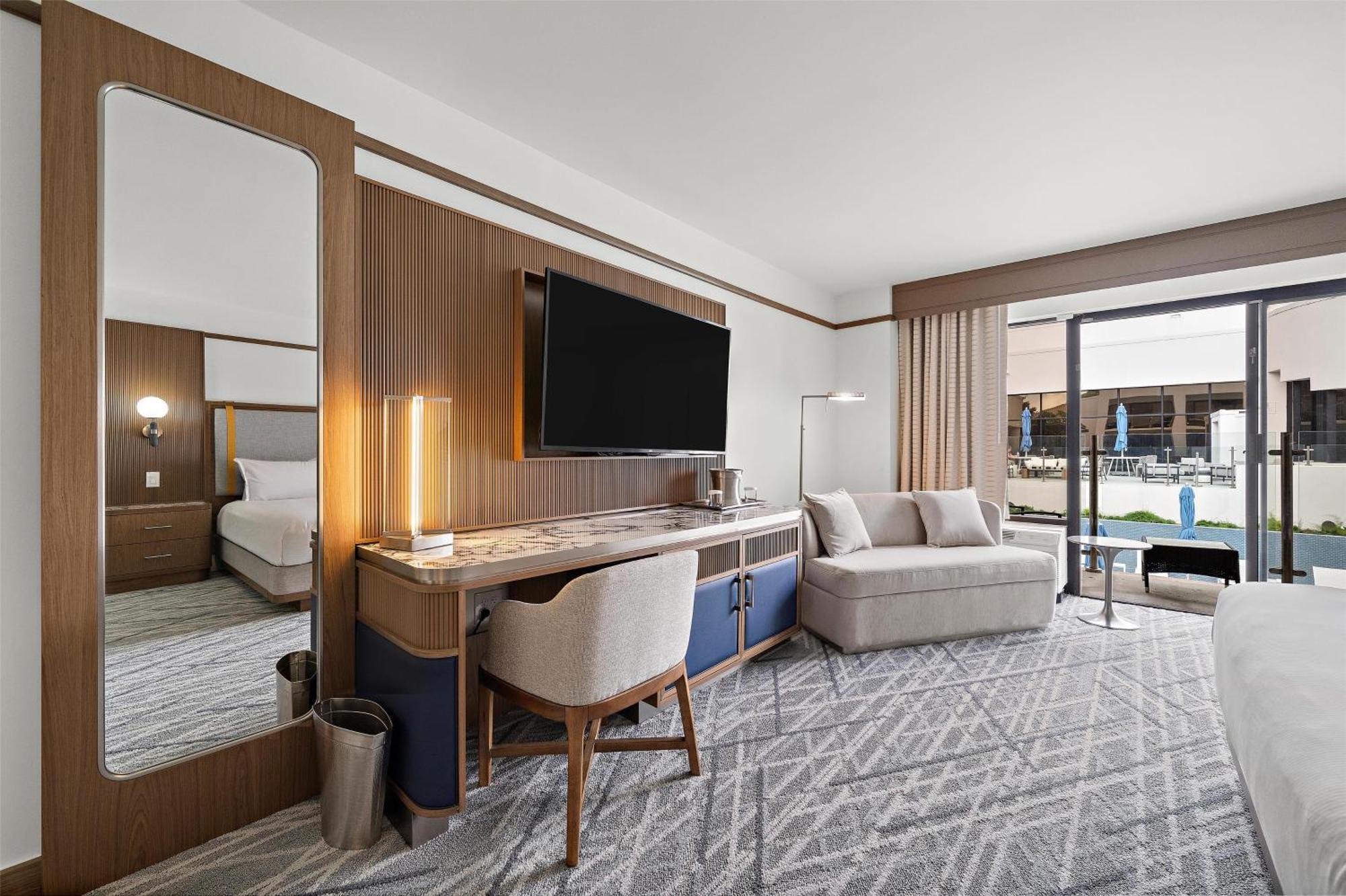 One-Bedroom King Suite,1679578397:JPEG